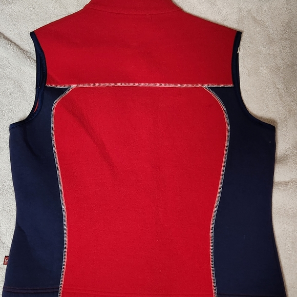 Three brand red and navy sleeveless golf vest insulated size medium - Picture 2 of 2